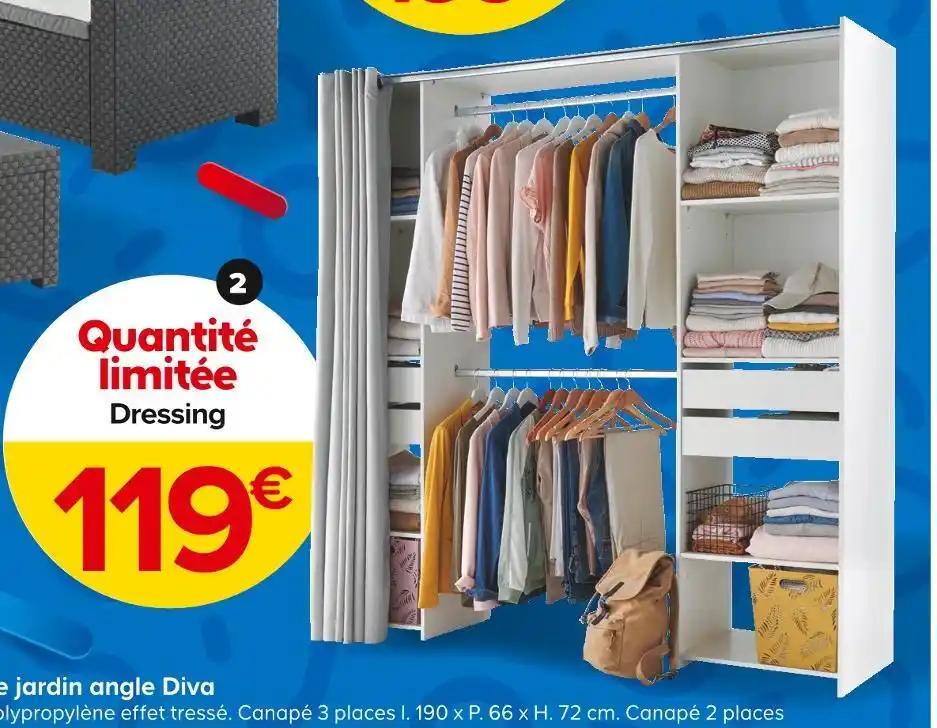 Dressing avec rideau