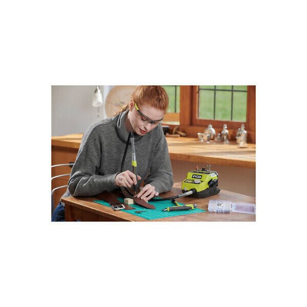 Mini-outil multifonction RYOBI - RRTS18-120GA35 - 18V One+ - 1 batterie 2.0Ah - 1 chargeur - 4 000-35 000 tr/min - 35 accesso