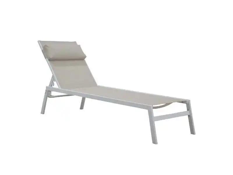 Bain de soleil en acier NATERIAL Riba marron