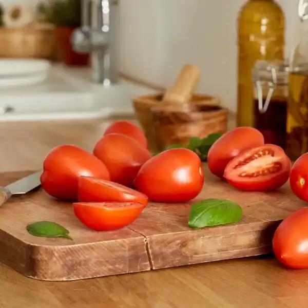 Tomate allongée cœur