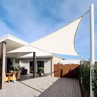 Voile d'ombrage 4 x 4 x 4 m imperméable 220g/m² Haute densité - Tissu déperlant - Beige crème