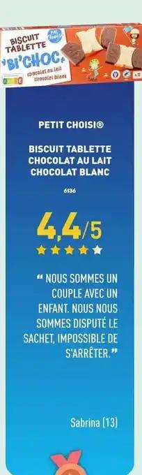 Biscuit avec un chocolat au lait chocolat blanc